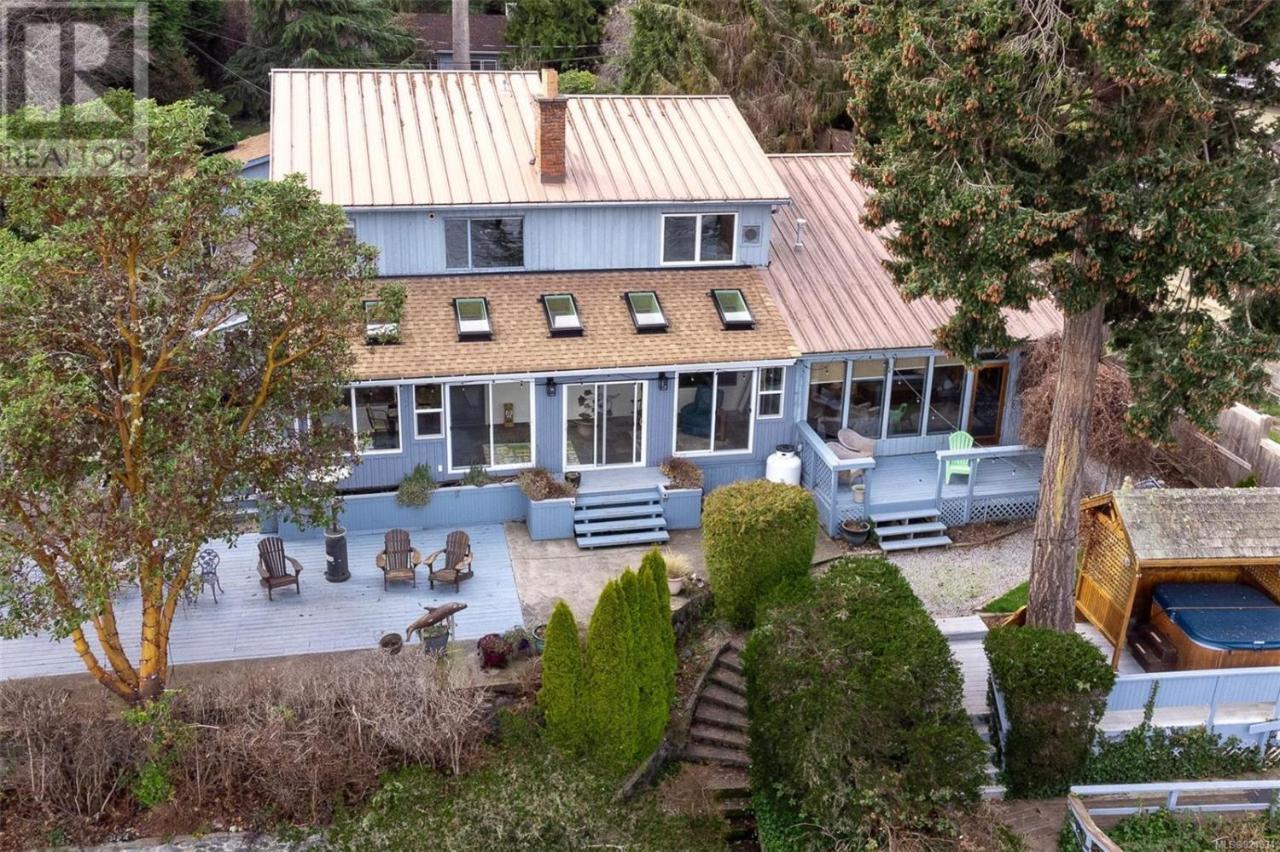 Guest house Salty Towers Ocean Front 4*